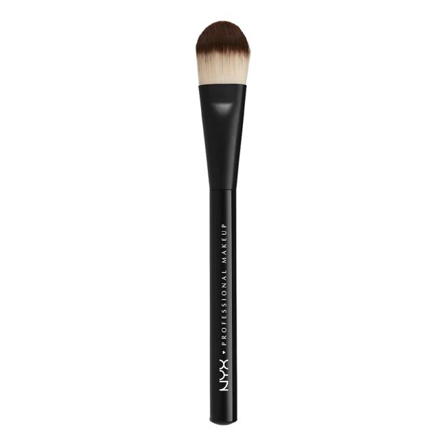 NYX PROFESSIONAL MAKEUP plokščiasis skystosios pudros šepetėlis