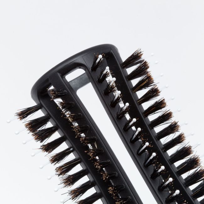 OLIVIA GARDEN FINGER BRUSH ROUND MEDIUM plaukų šepetys