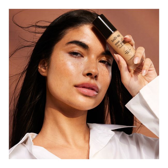ISADORA WAKE UP THE GLOW makiažo pagrindas, 30 ml