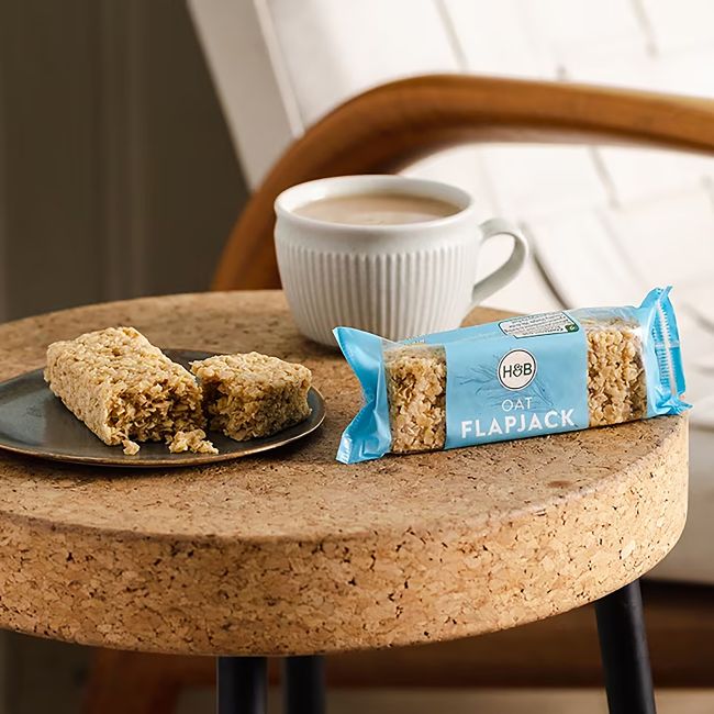 HOLLAND & BARRETT OATY FLAPJACK avižinis batonėlis, 100 g