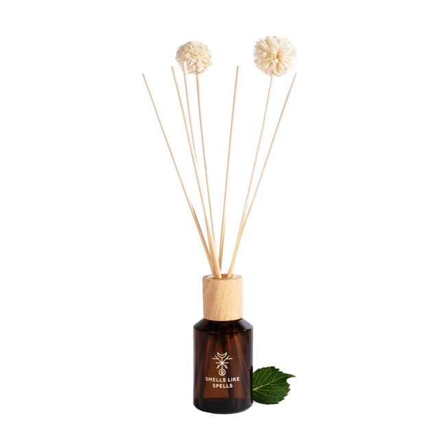 FREYA SMELLS LIKE SPELLS pagaminti rankomis namų kvepalai, 100 ml