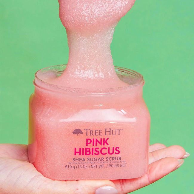 TREE HUT PINK HIBISCUS SHEA SUGAR kūno šveitiklis, 510 g