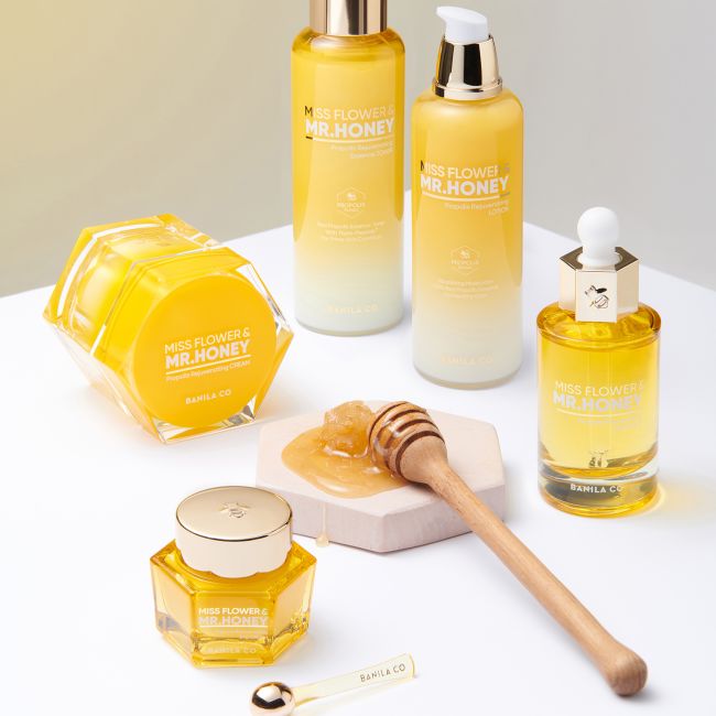 BANILA CO MISS FLOWER & MR.HONEY PROPOLIS REJUVENATING veido serumas, 50 ml
