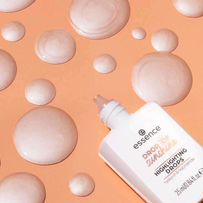 ESSENCE DROP OF SUNSHINE HIGHLIGHTING švytėjimo suteikianti priemonė, 25 ml