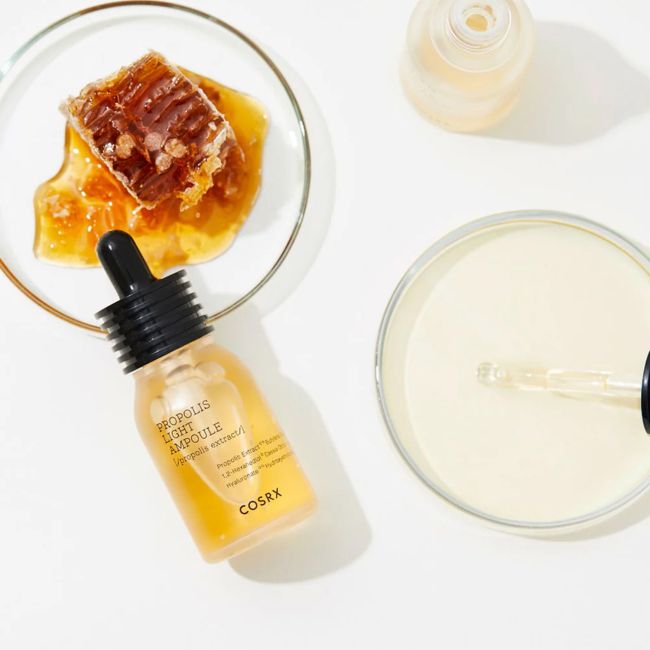COSRX FULL FIT PROPOLIS LIGHT AMPOULE veido serumas, 30 ml