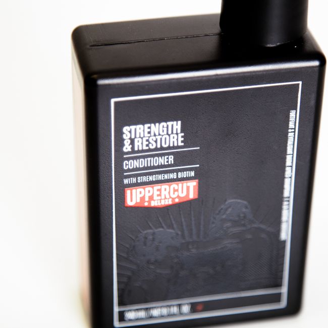 UPPERCUT DELUXE STRENGTH & RESTORE plaukų kondicionierius, 240 ml