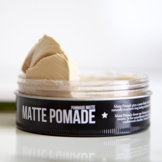 UPPERCUT DELUXE MEDIUM HOLD MATTE plaukų pomada, 100 g