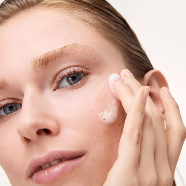 CATRICE SOFT GLAM FOAM makiažo pagrindas, 32,5 ml