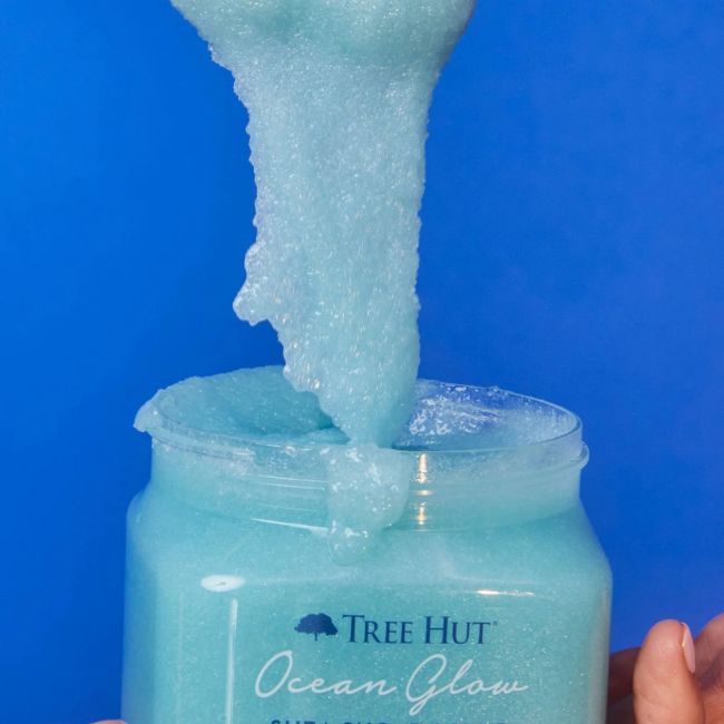 TREE HUT OCEAN GLOW HYDRATING SHEA SUGAR kūno šveitiklis, 510 g