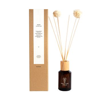 FREYR SMELLS LIKE SPELLS pagaminti rankomis namų kvepalai, 100 ml