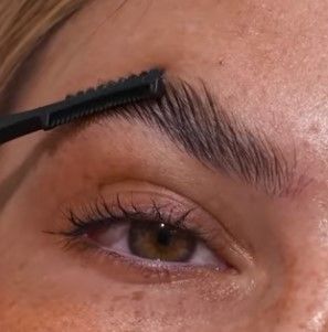 Antakių laminavimo priemonė jau eurokos.lt! Paskubėk įsigyti GOSH BROW LIFT su nuolaida!